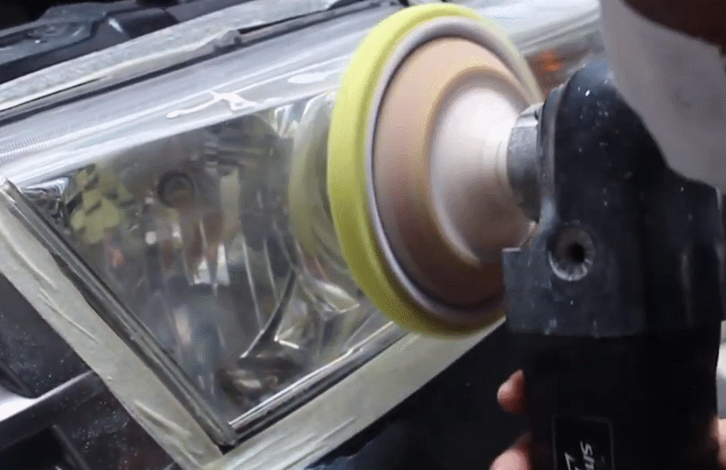 Cách đánh bóng đèn pha ô tô tại nhà.