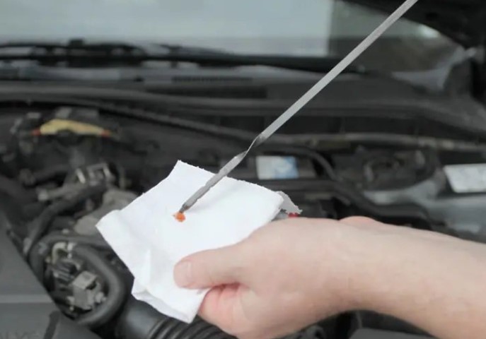 Cách kiểm tra dầu máy xe ô tô
