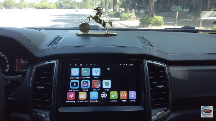 Review ứng dụng vệ sĩ lái xe an toàn trên màn hình android